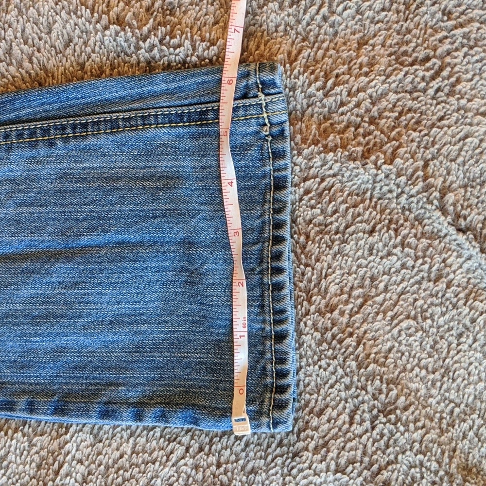 π» Embroidered Jeans - Picture 11 of 12